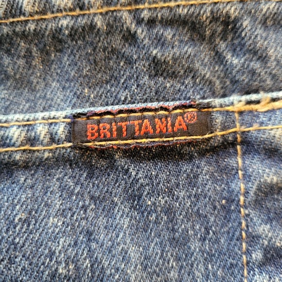 Brittania Straight Relaxed Fit Jeans Mens 38x32 Denim Button Fly Distressed - Picture 7 of 16